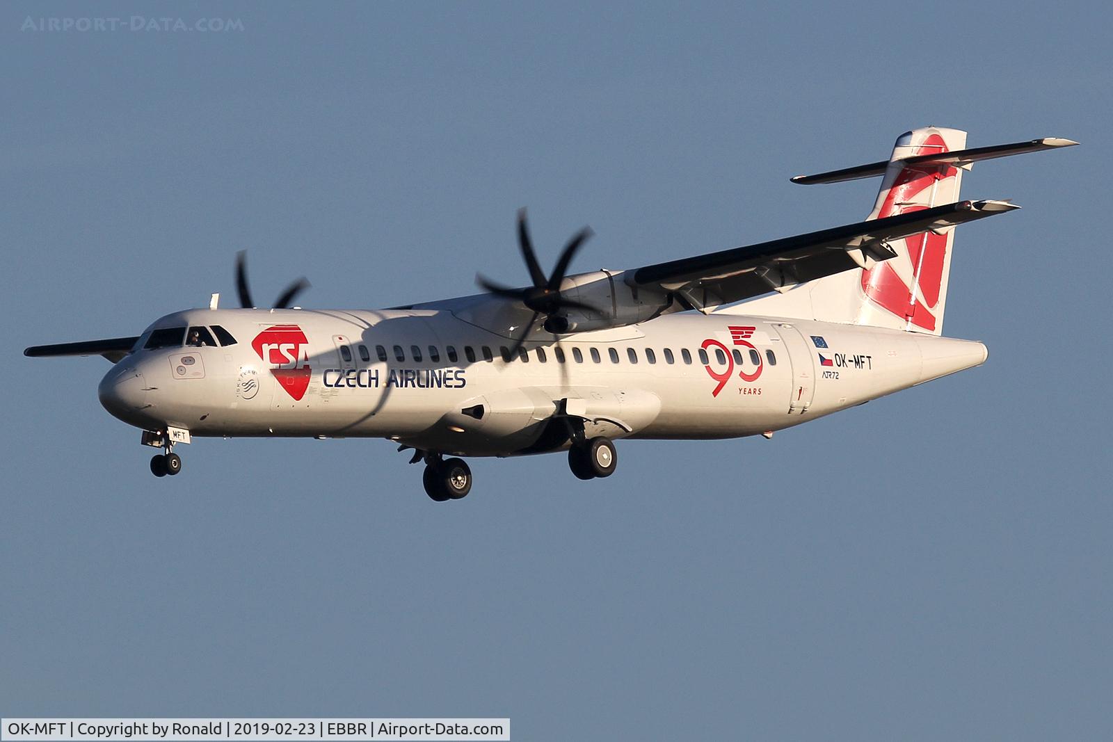 OK-MFT, 2007 ATR 72-212A C/N 761, at bru