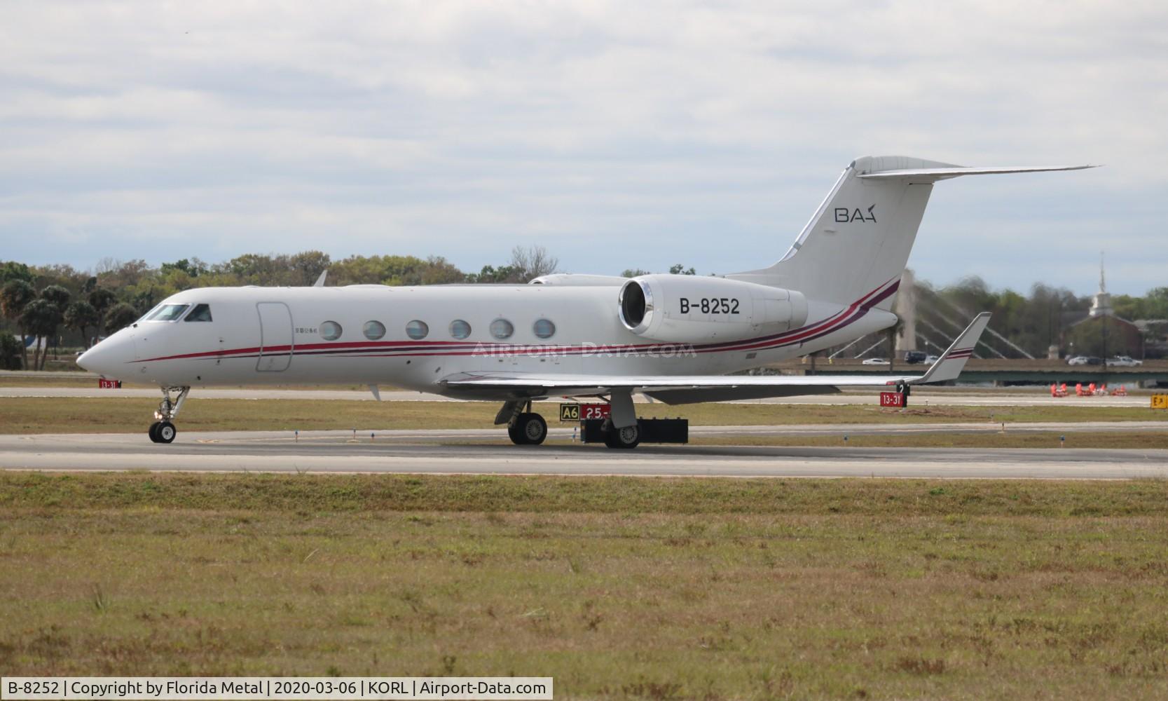 B-8252, Gulfstream Aerospace GIV-X (G450) C/N 4184, Gulfstream 450 zx