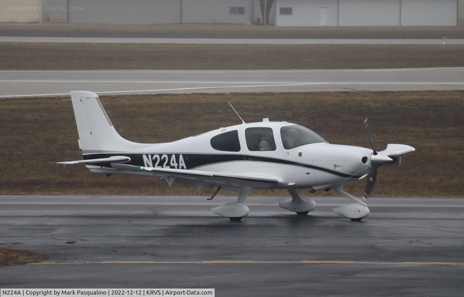 N224A, 2018 Cirrus SR22T C/N 1810, Cirrus SR22T