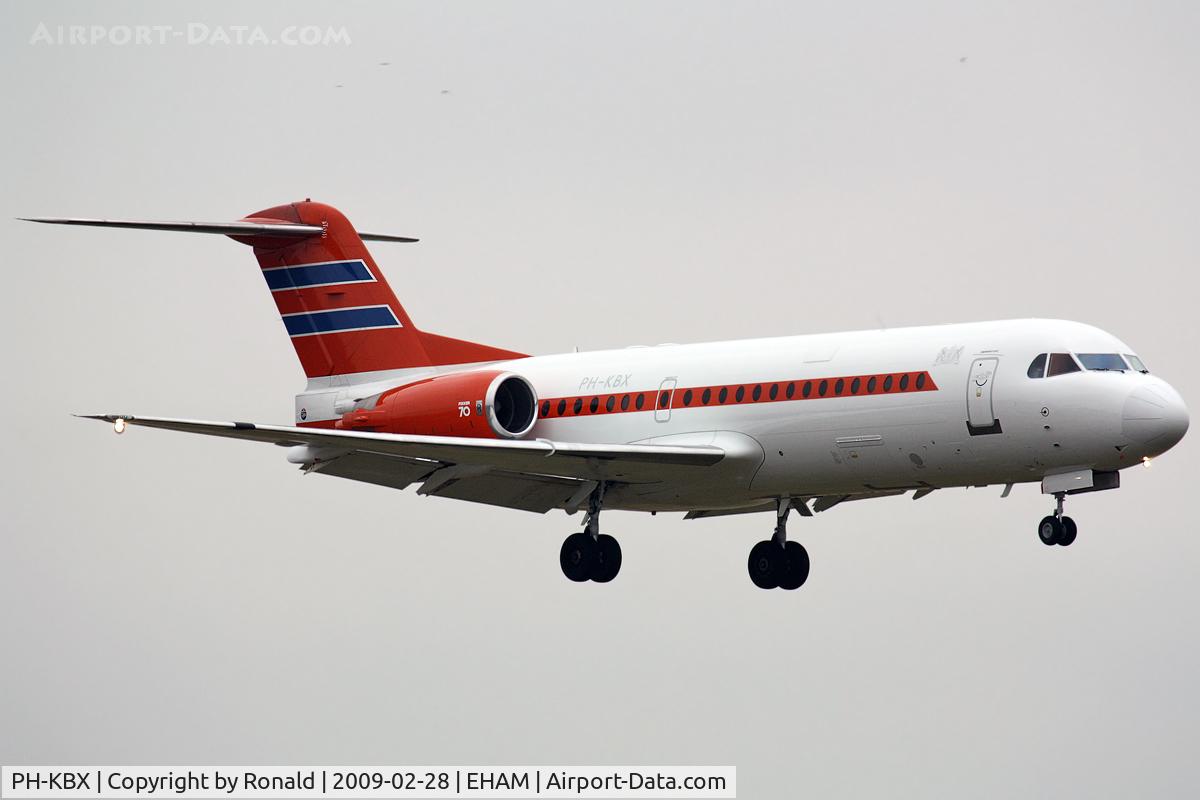PH-KBX, 1996 Fokker 70 (F-28-0070) C/N 11547, at spl