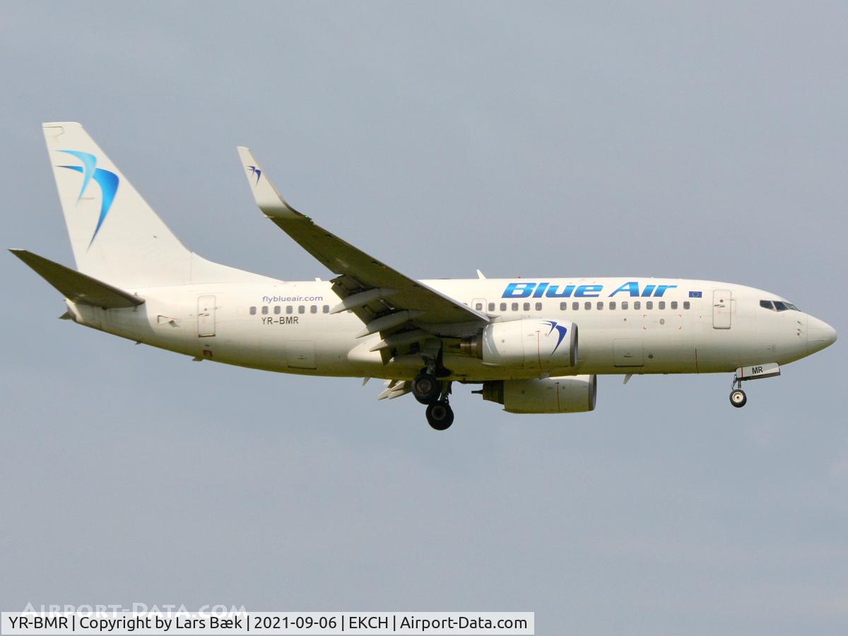 YR-BMR, 2003 Boeing 737-7K2 C/N 33465, RWY04L