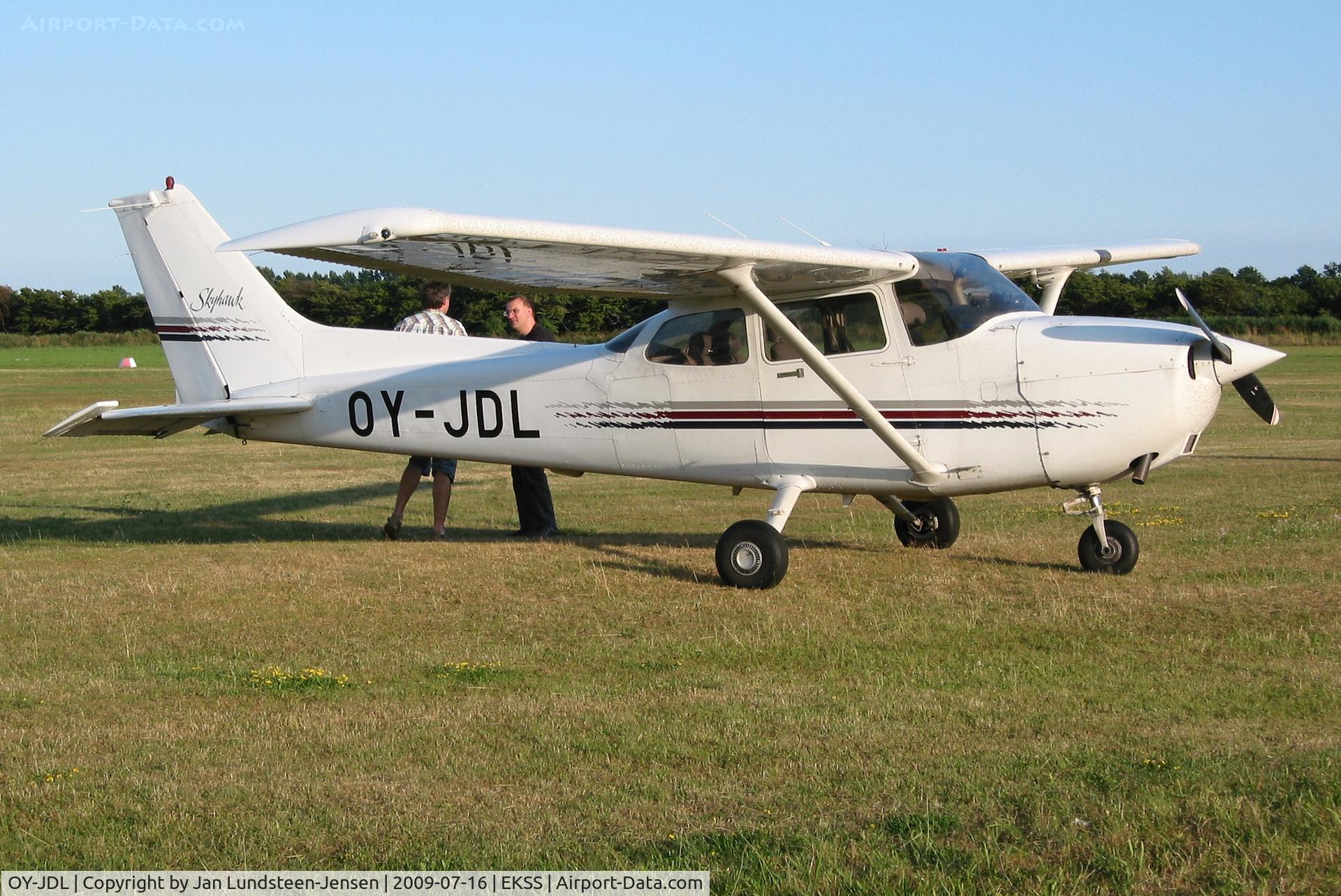 OY-JDL, 1998 Cessna 172R C/N 172-80397, Cessna 172R OY-JDL seen at Samso Airfield, Denmark. Plane built in 1998. Withdrawn from use after landing accident in 2016. Nobody was hurt.