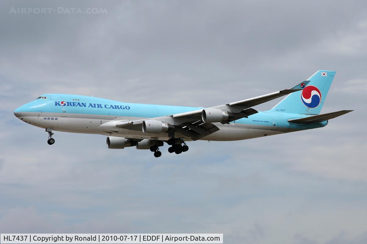 HL7437, 2003 Boeing 747-4B5F/SCD C/N 32808, at fra