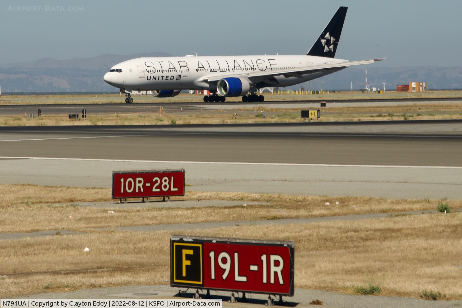 N794UA, 1997 Boeing 777-222 C/N 26953, SFO 2022.