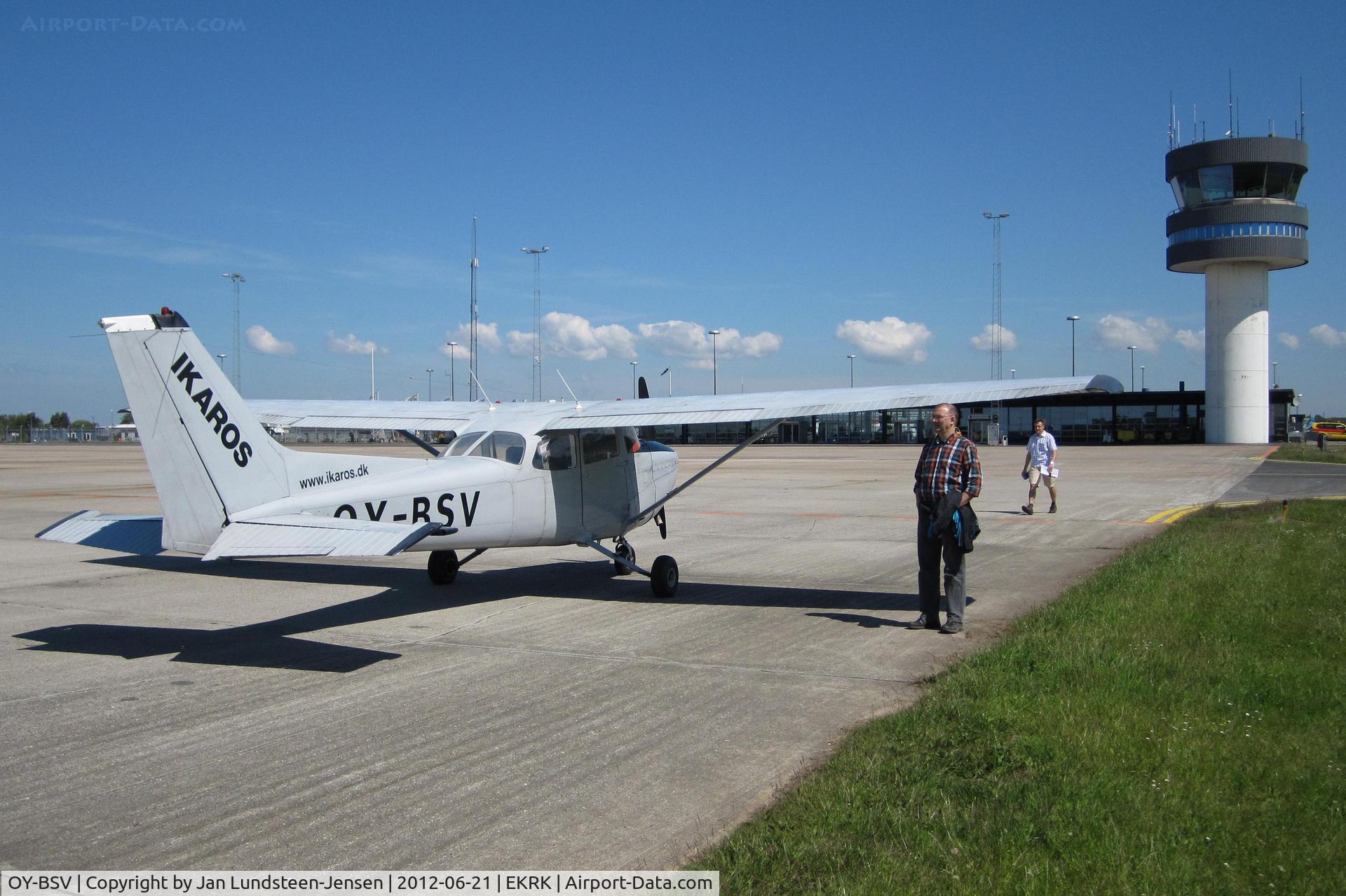 OY-BSV, 1976 Reims F172M Skyhawk C/N 1435, Reims-Cessna F172M OY-BSV from Ikaros Fly seen at 
Roskilde Airport before a flight to the Danish island of 
Aero.