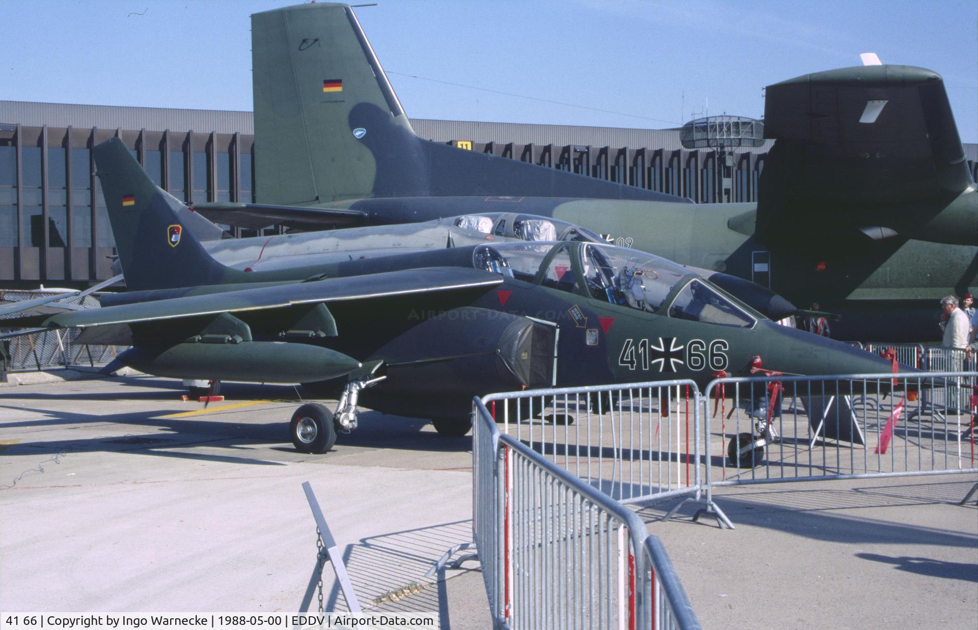 41 66, Dassault-Dornier Alpha Jet A C/N 0166, Dassault-Breguet/Dornier Alpha Jet A of the Luftwaffe (German Air Force) at the Internationale Luftfahrtausstellung ILA, Hannover 1988