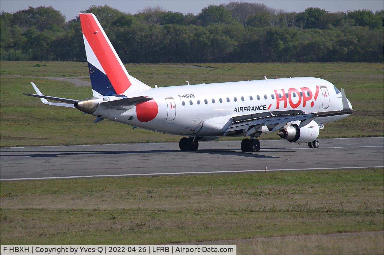 F-HBXH, 2010 Embraer 170ST (ERJ-170-100ST) C/N 17000307, Embraer 170ST, Landing rwy 07R, Brest-Bretagne airport (LFRB-BES)