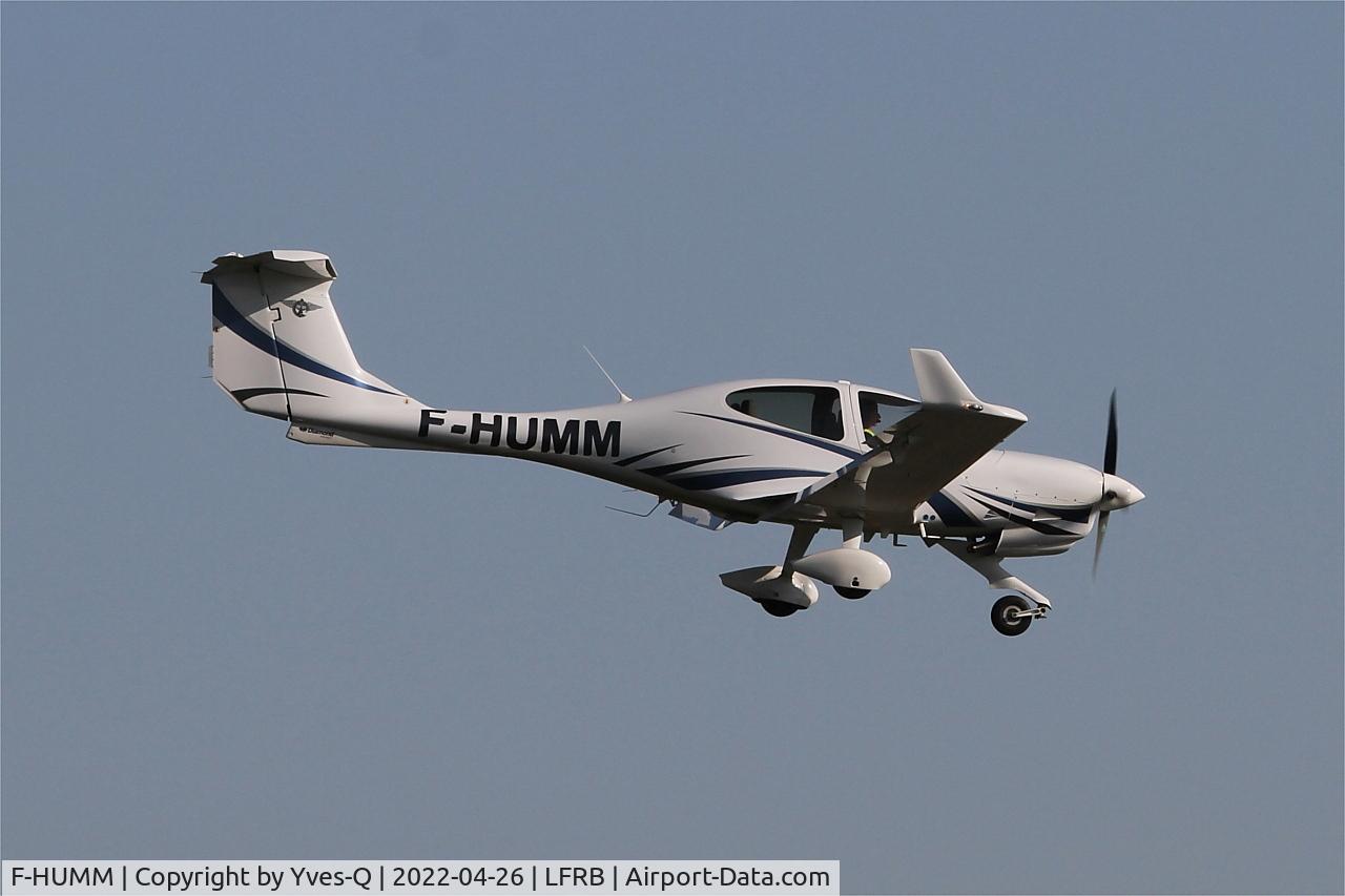 F-HUMM, Diamond DA-40 Diamond Star C/N D4.357, Diamond DA-40 Diamond Star, Training flight, Brest-Bretagne airport (LFRB-BES)
