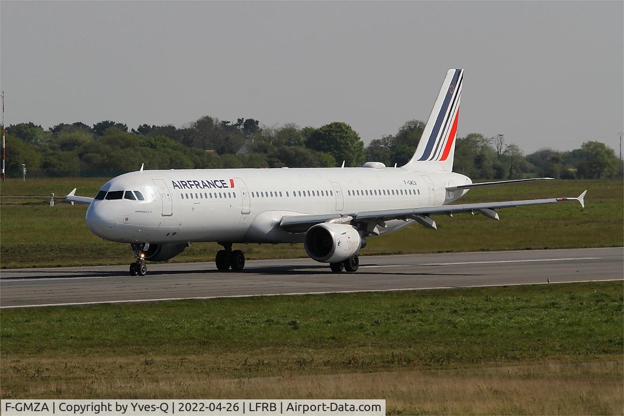 F-GMZA, 1994 Airbus A321-111 C/N 498, Airbus A321-111, Taxiing rwy 07R, Brest-Bretagne airport (LFRB-BES)