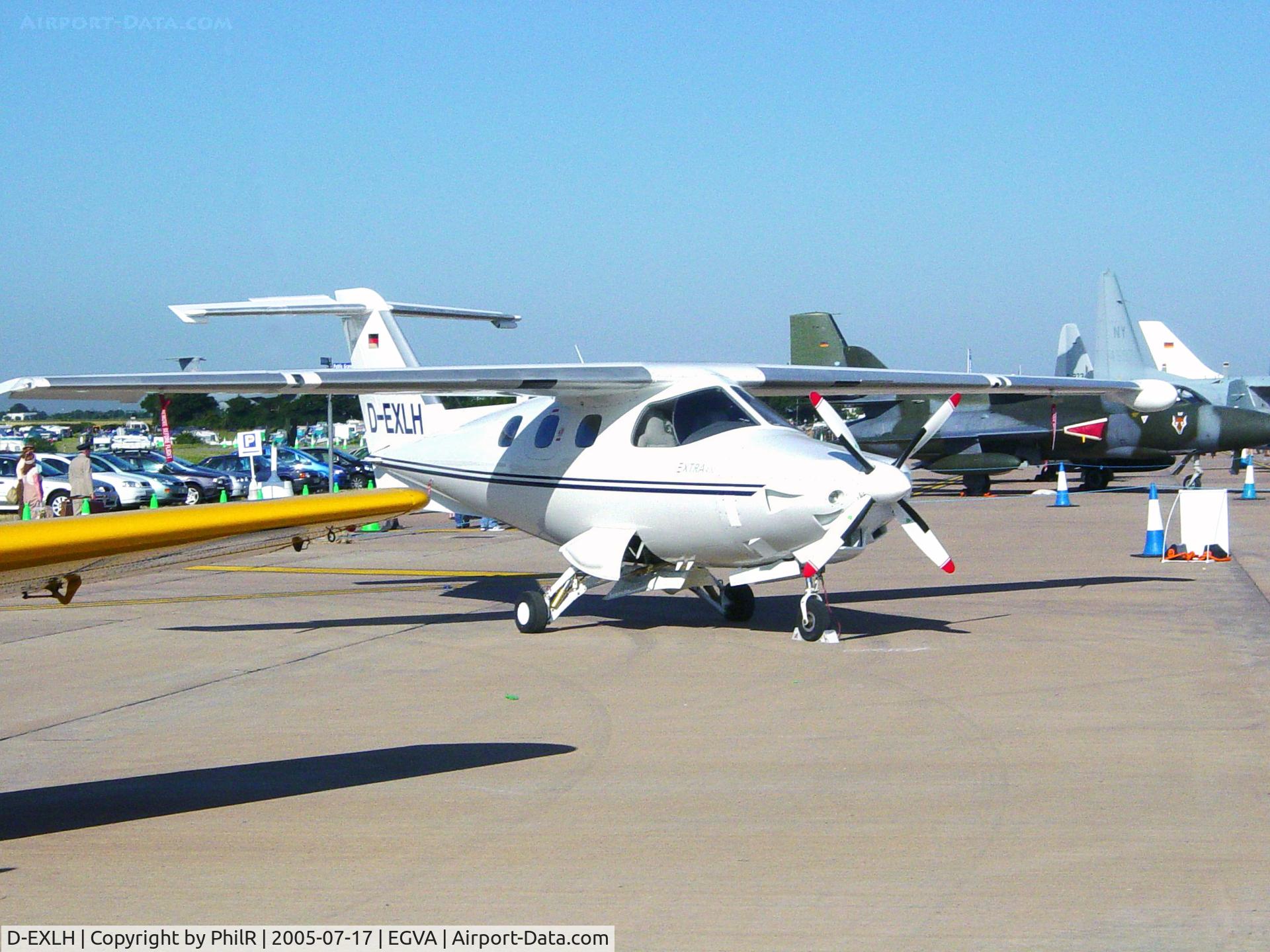 D-EXLH, 2000 Extra EA-400 C/N 06, D-EXLH 2000 Extra EA400 RIAT
