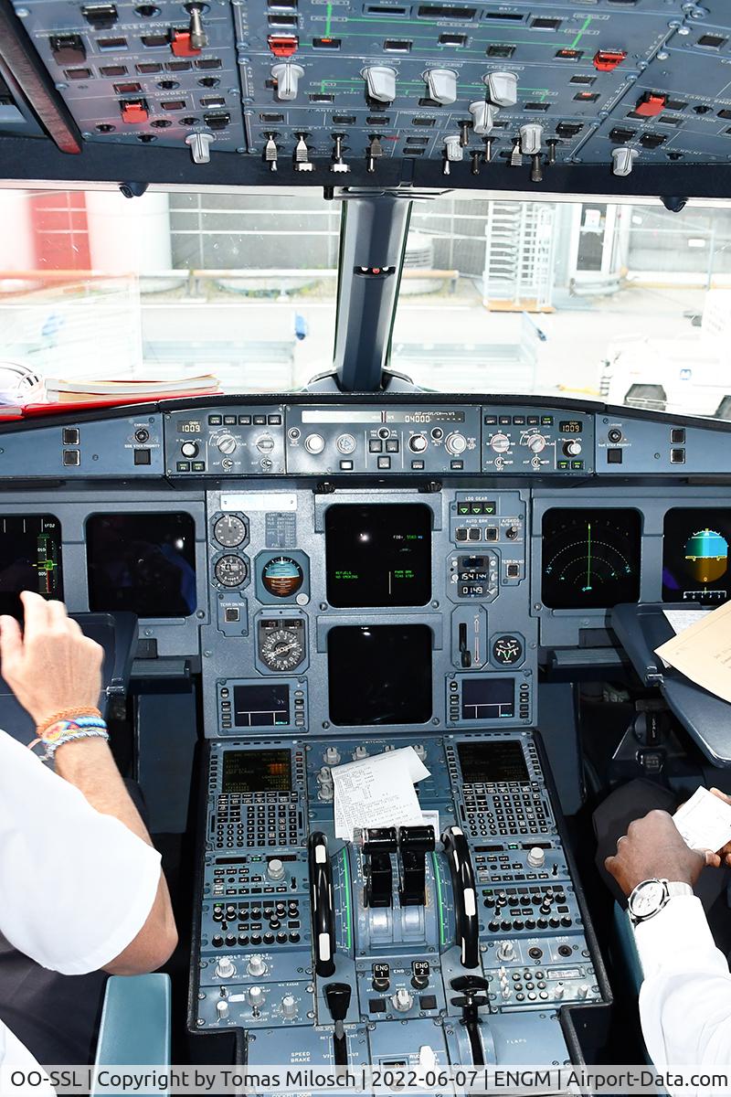 OO-SSL, 2002 Airbus A319-111 C/N 1803, Thanks to the very friendly crew!