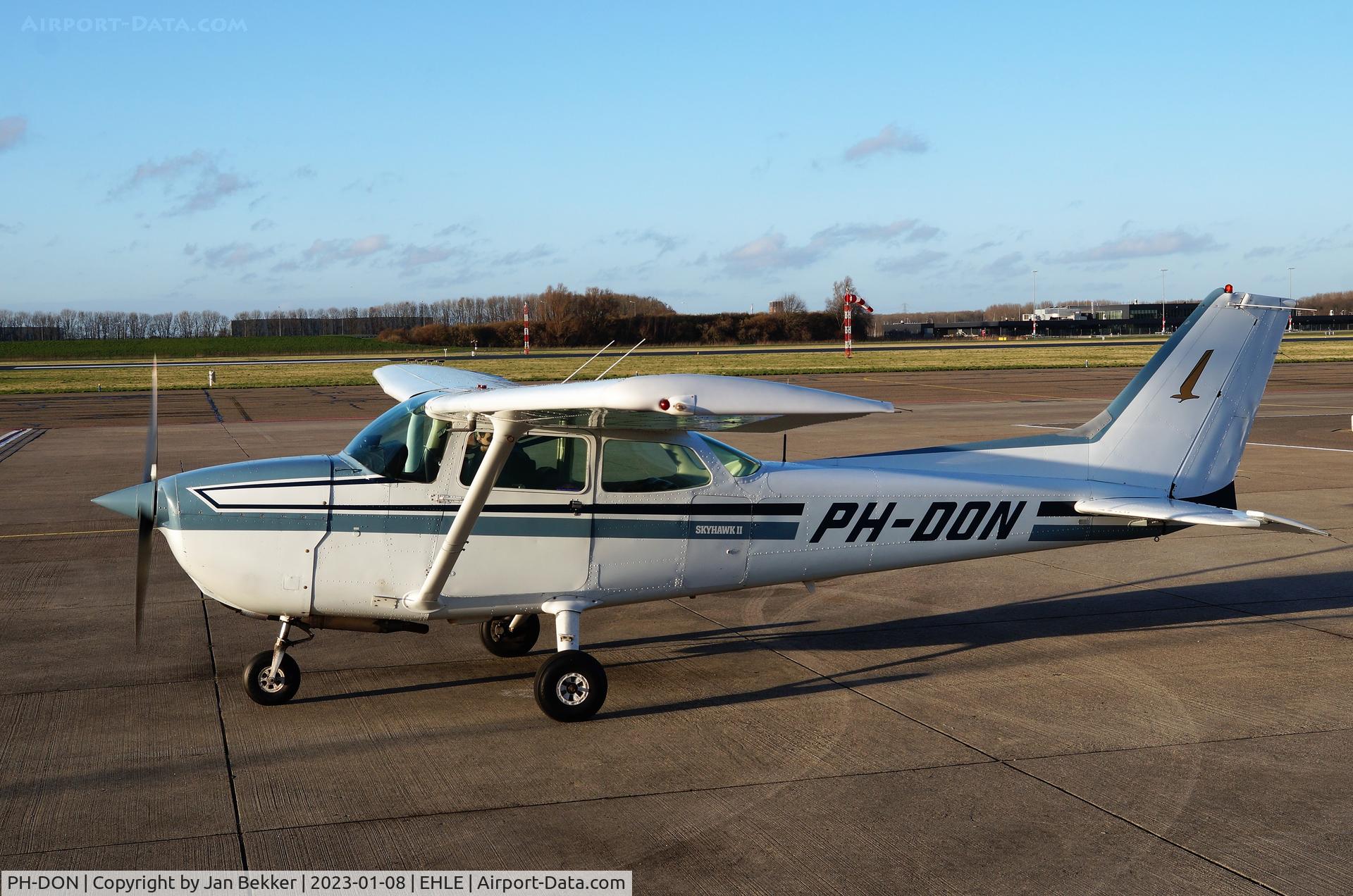 PH-DON, 1981 Cessna 172P Skyhawk II C/N 17274985, Lelystad Airport
