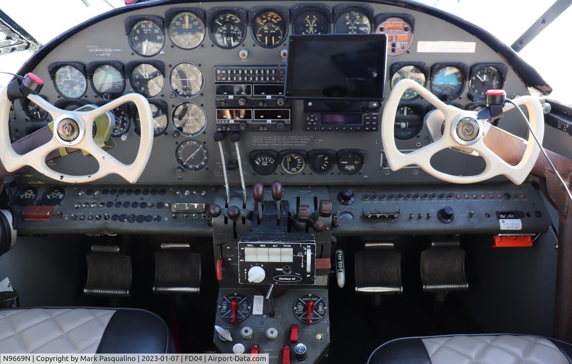 N9669N, 1958 Beech E18S-9700 C/N BA-382, Beech E18S-9700