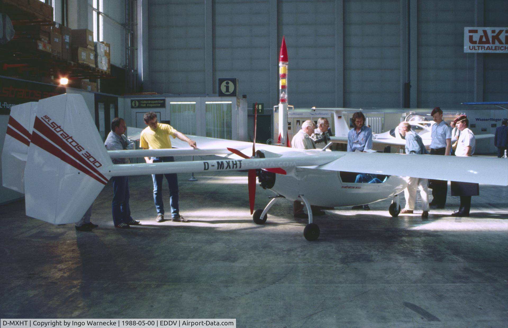 D-MXHT, HFL Stratos 300 C/N unknown_D-MXHT, HFL Stratos 300 at the Internationale Luftfahrtausstellung ILA, Hannover 1988