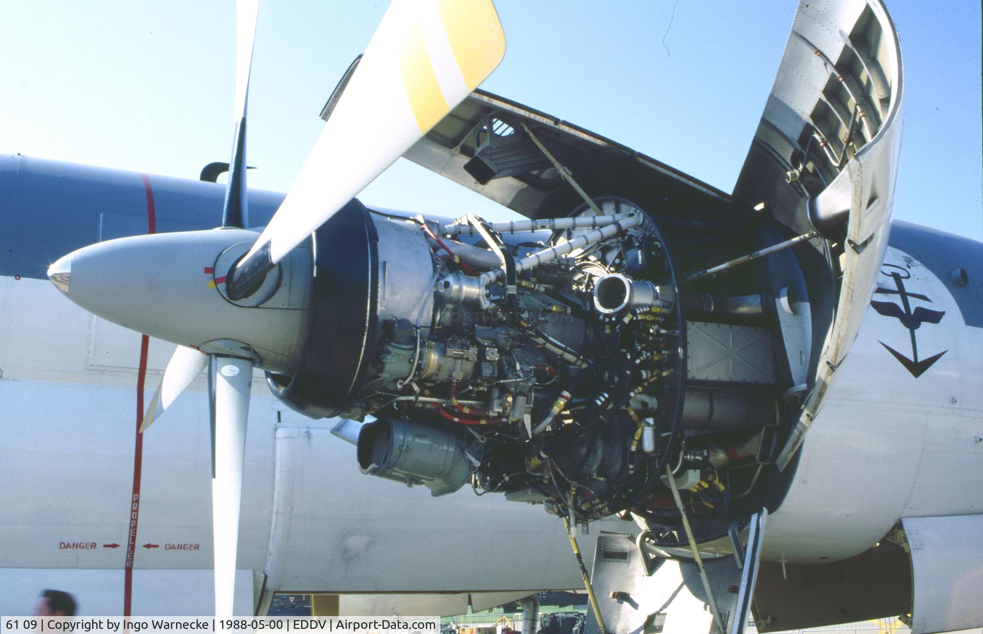 61 09, Breguet 1150 Atlantic C/N 18, Breguet Br.1150 Atlantic of the Marineflieger (German Navy) at the Internationale Luftfahrtausstellung ILA, Hannover 1988