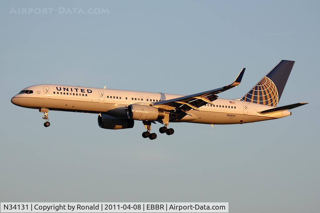 N34131, 1998 Boeing 757-224 C/N 28971, at bru