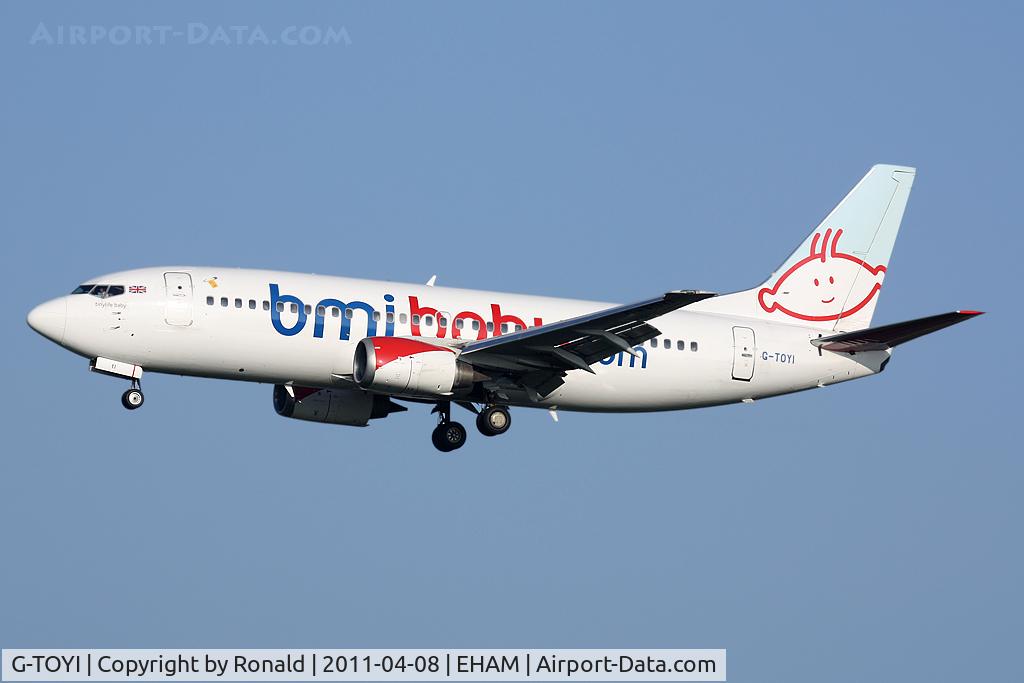 G-TOYI, 1998 Boeing 737-3Q8 C/N 28054, at spl