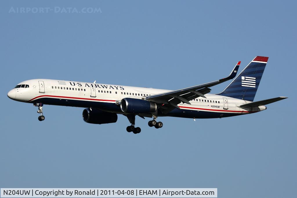 N204UW, 2000 Boeing 757-23N C/N 30886, at spl