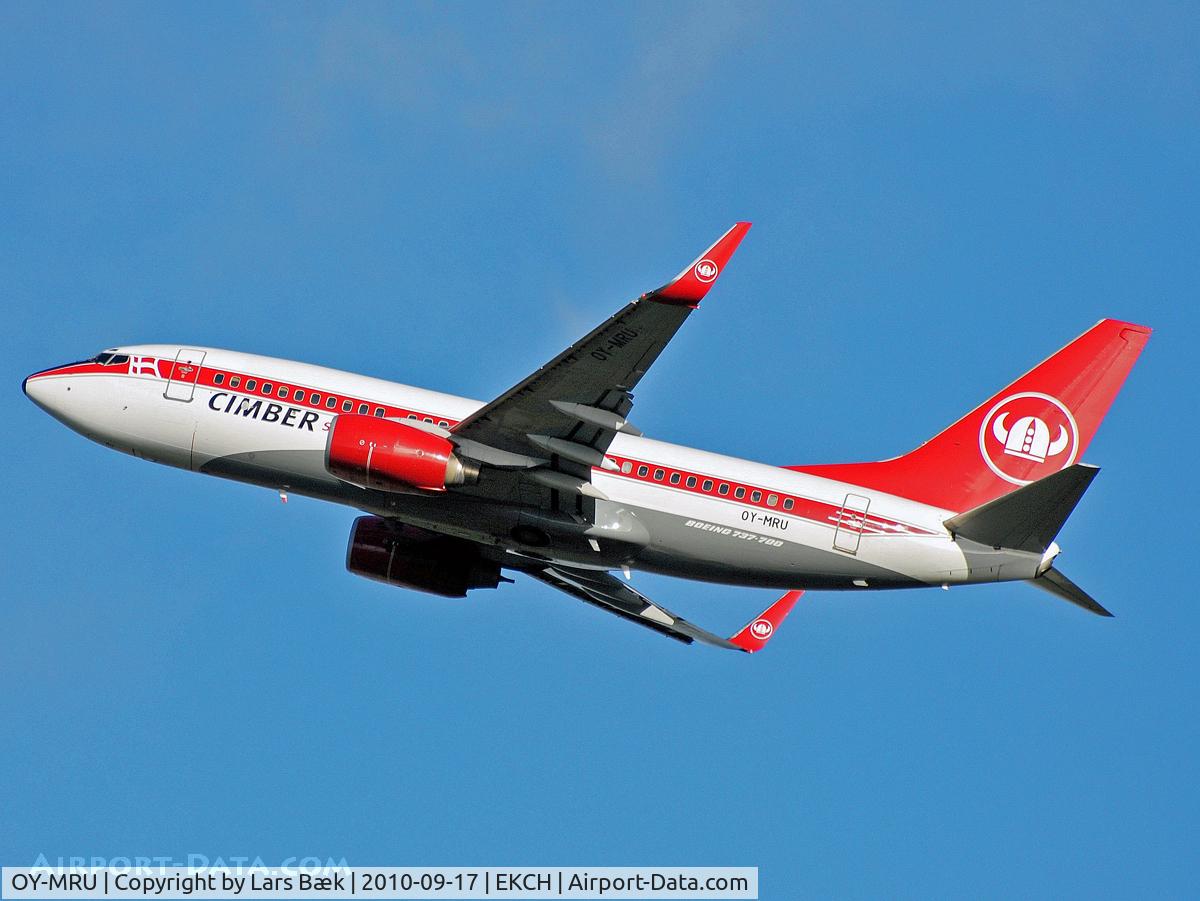 OY-MRU, 1999 Boeing 737-73S C/N 29079, RWY22R from St. Magleby
