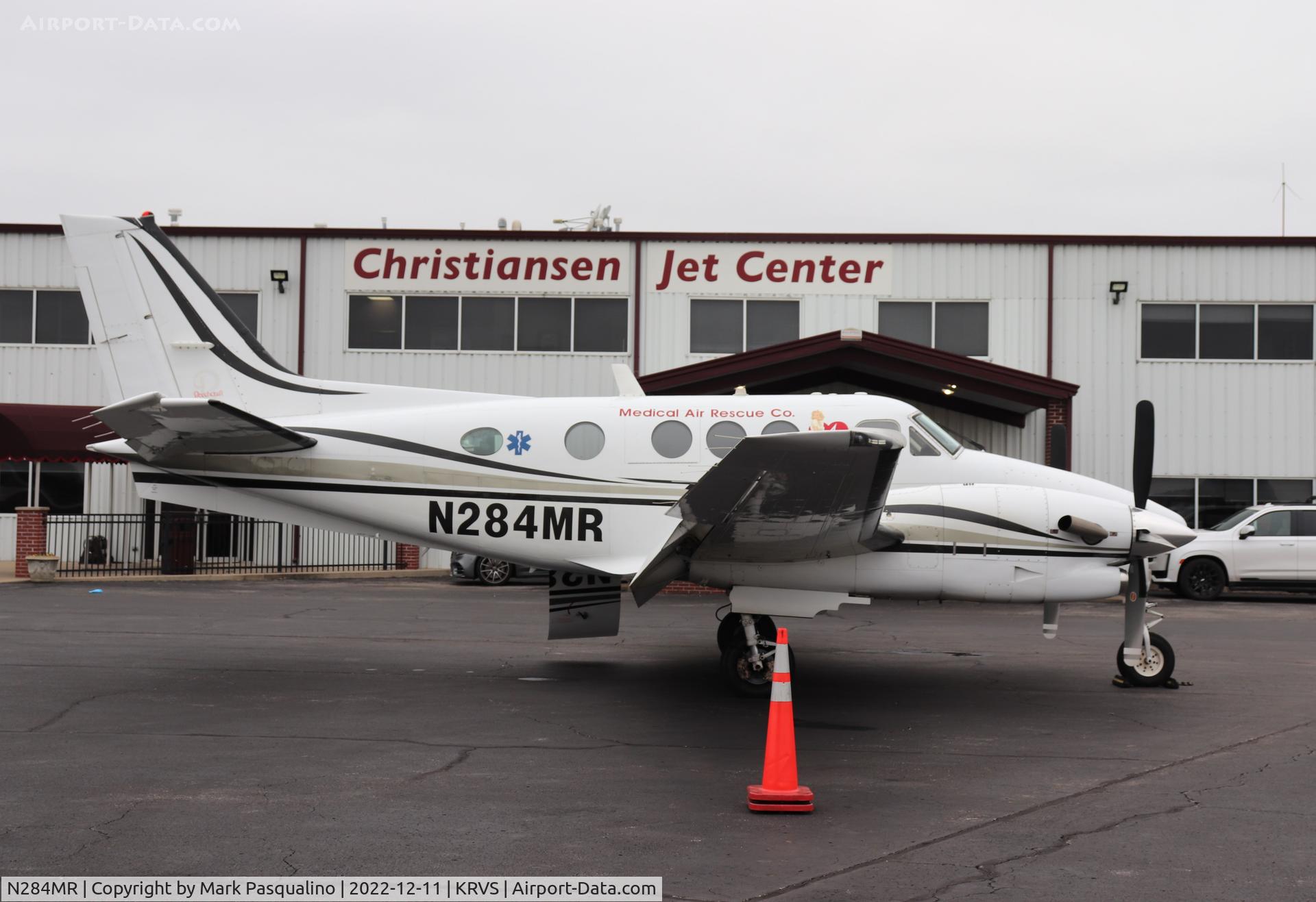 N284MR, 2005 Beech C90A King Air C/N LJ-1729, Beech C90A