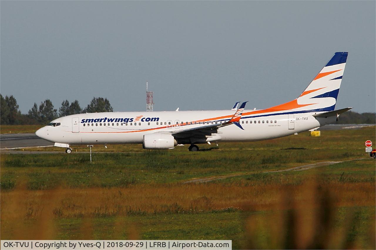 OK-TVU, 2012 Boeing 737-86N C/N 38025, Boeing 737-86N, Taxiing  to rwy 07R, Brest-Bretagne airport (LFRB-BES)