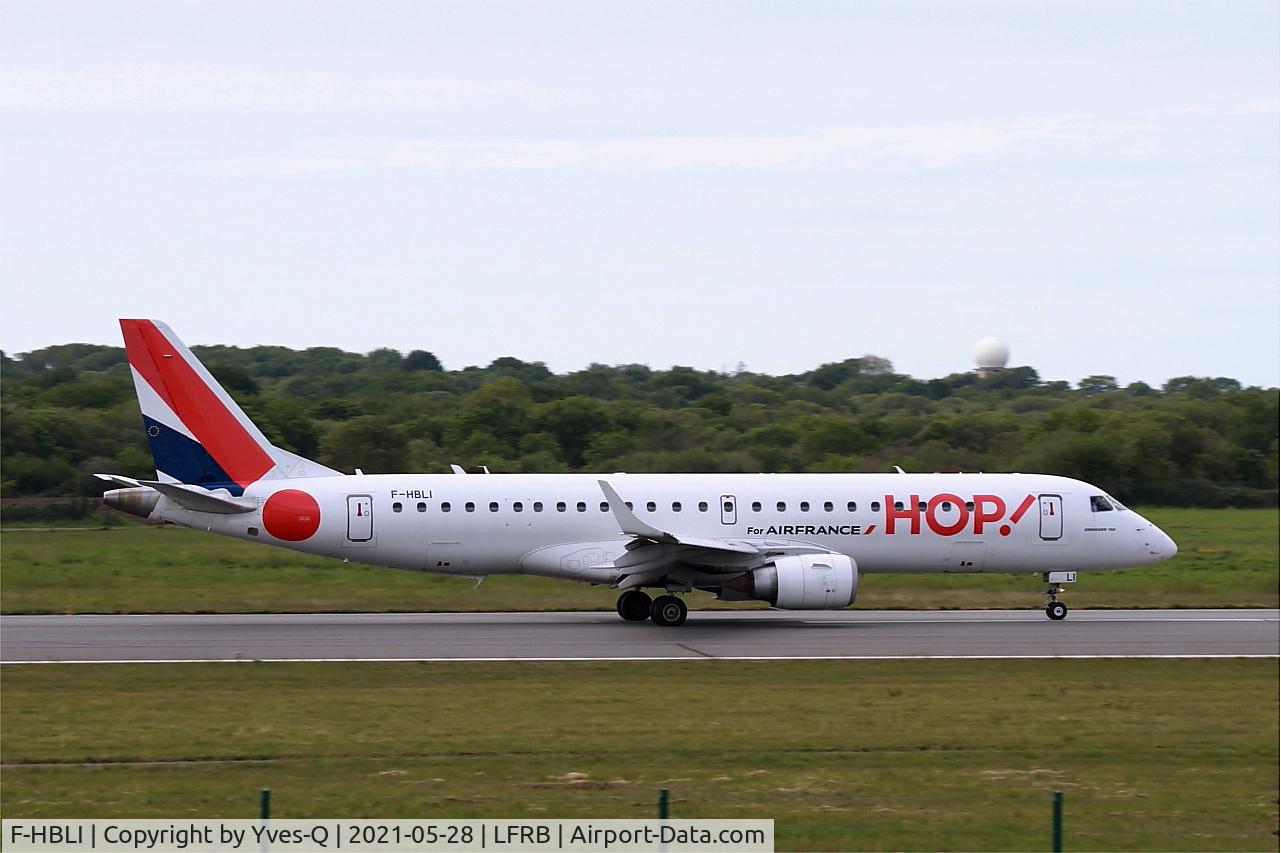 F-HBLI, 2009 Embraer 190LR (ERJ-190-100LR) C/N 19000298, Embraer 190LR, Landingrwy 07R, Brest-Bretagne Airport (LFRB-BES)