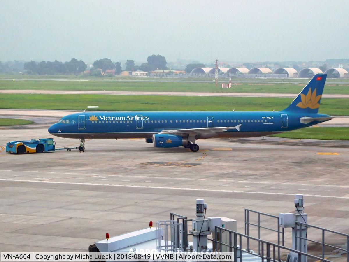 VN-A604, 2013 Airbus A321-231 C/N 5555, At Noi Bai