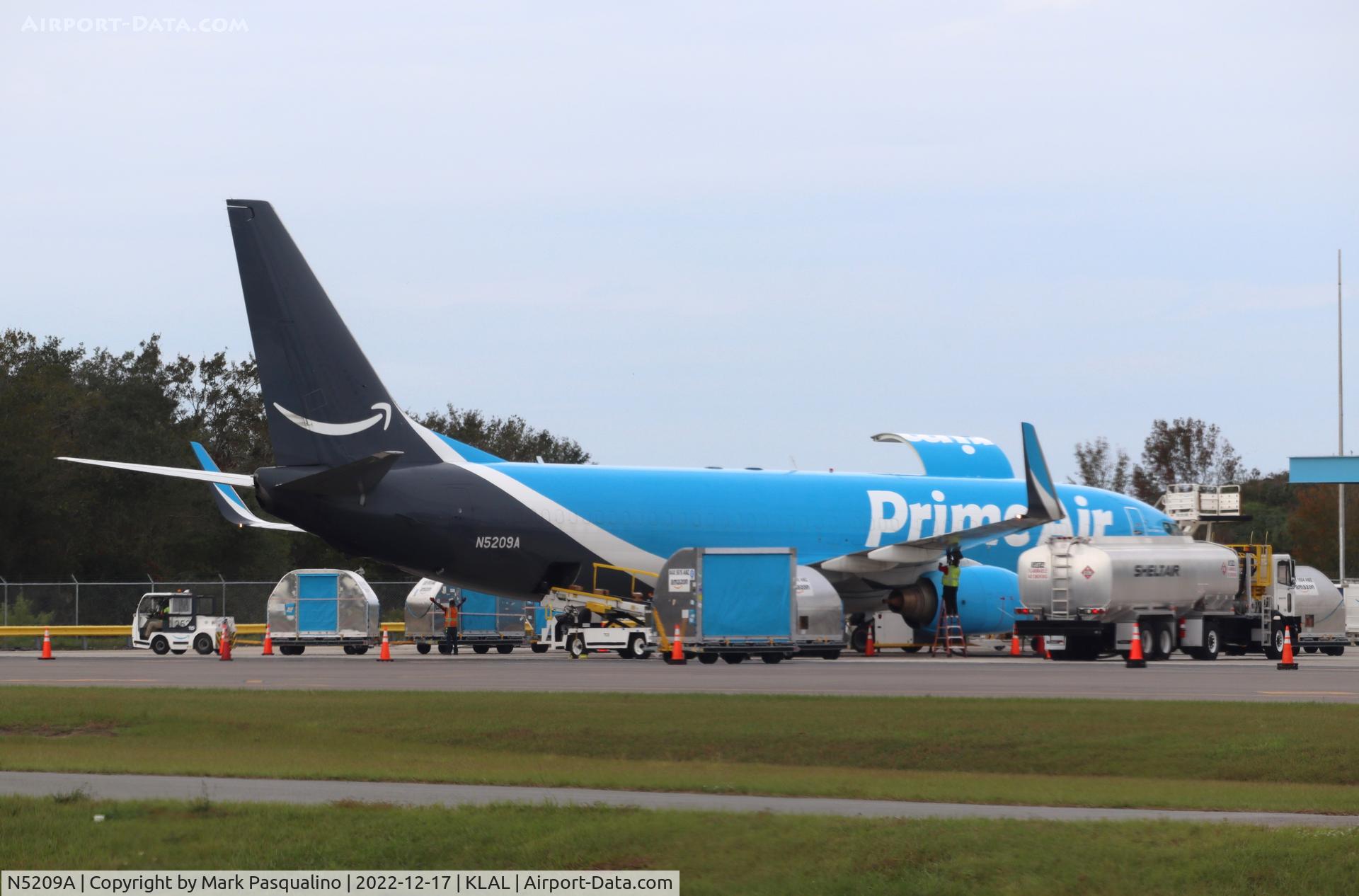 N5209A, 2001 Boeing 737-83N C/N 32579, Boeing 737-83N