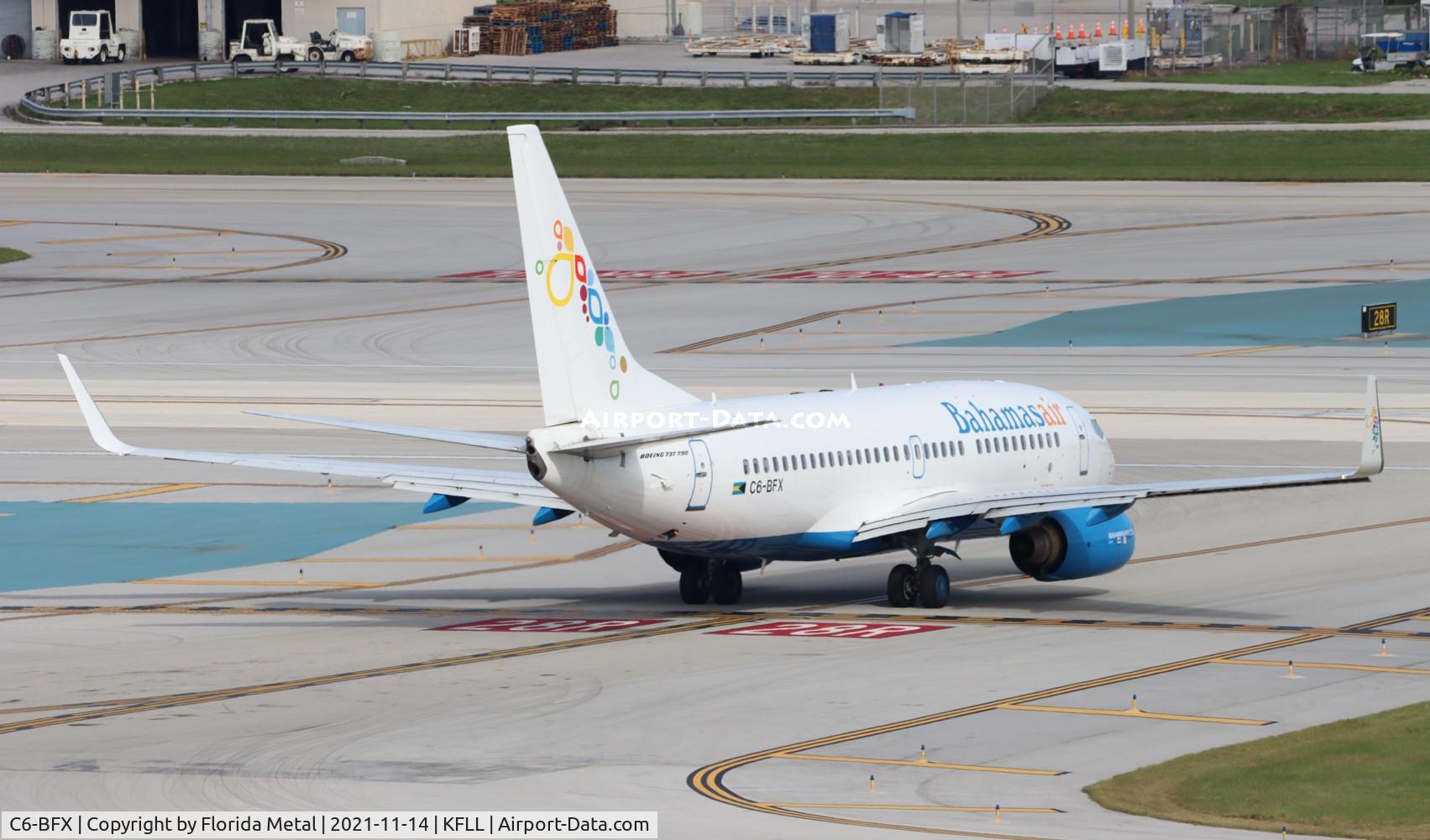 C6-BFX, 2003 Boeing 737-790 C/N 30662, BHS 737-700 zx