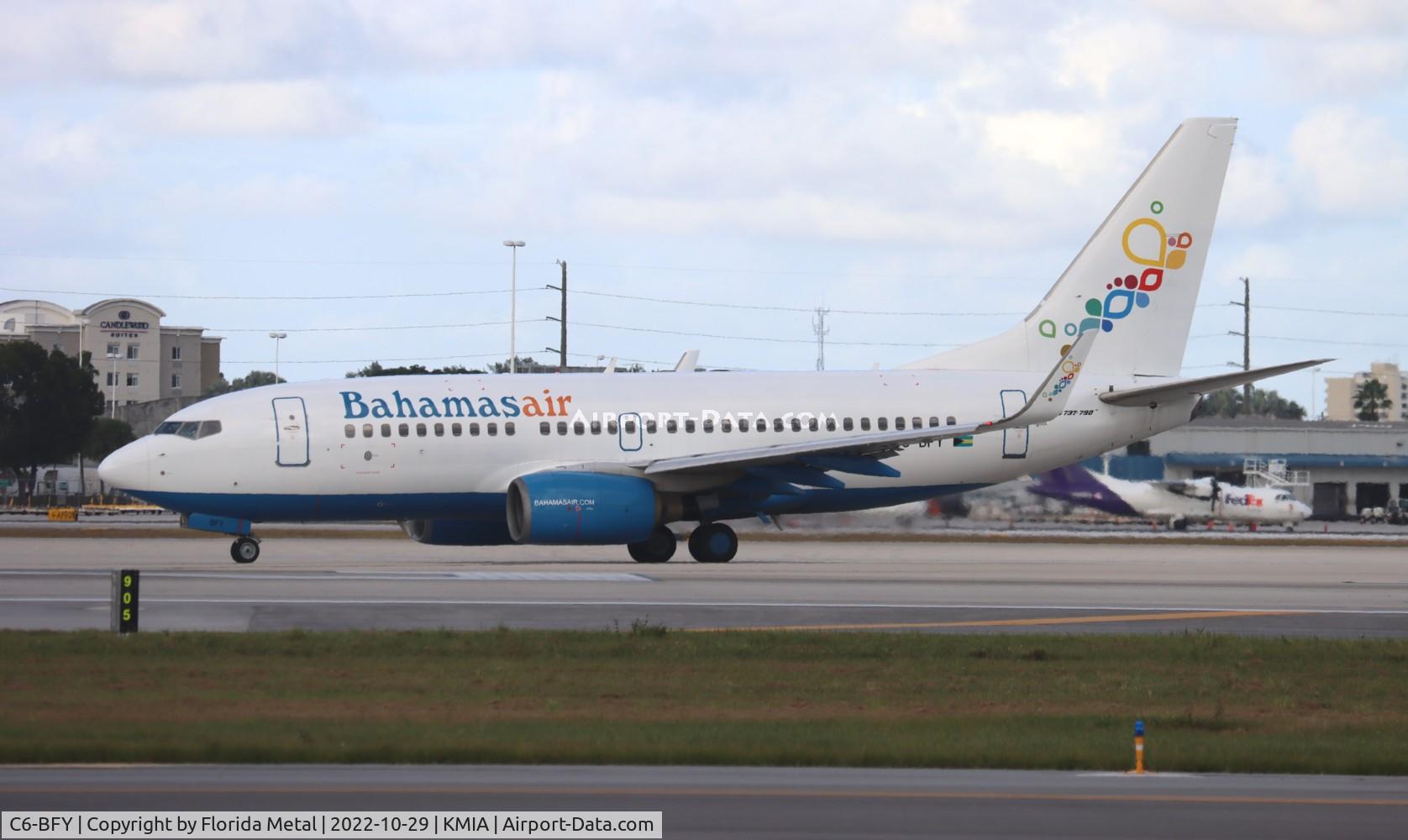 C6-BFY, 2004 Boeing 737-7V3 C/N 30676, BHS 737-700 zx