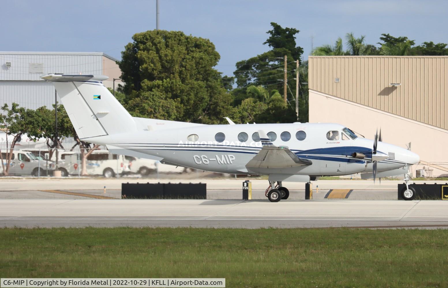 C6-MIP, 2018 Beech B200GT King Air C/N BY-317, King Air 200 zx