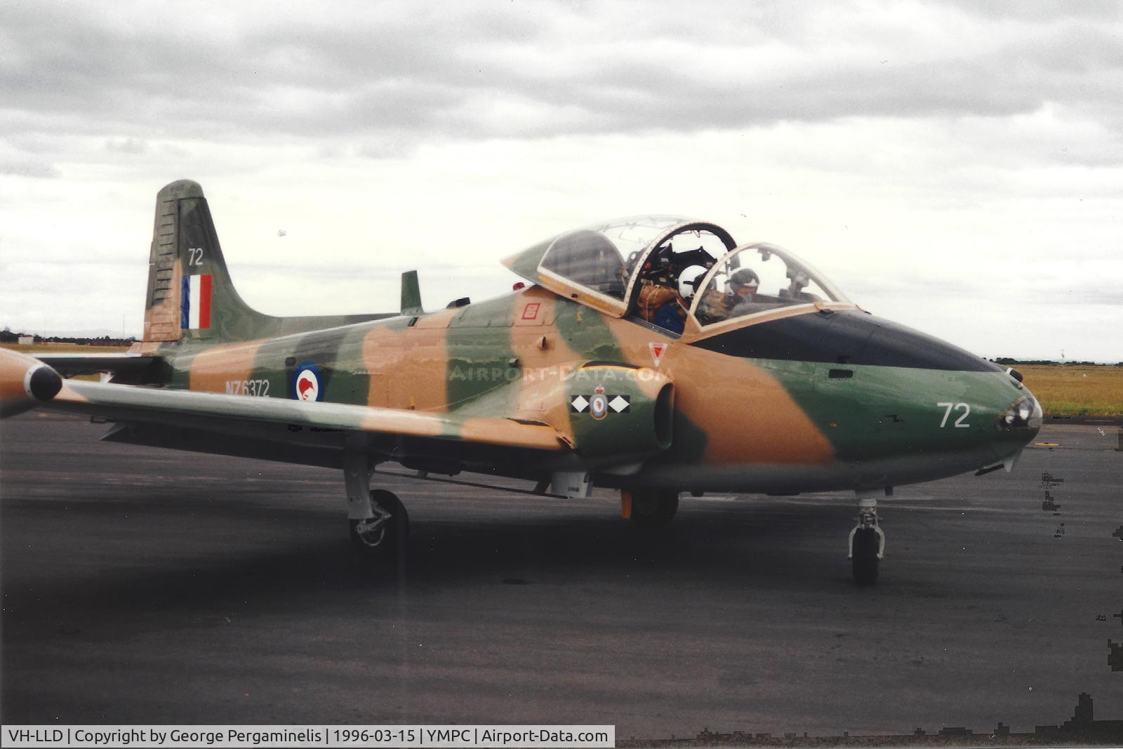VH-LLD, 1973 BAC 167 Strikemaster Mk.88 C/N 342, Airshow.