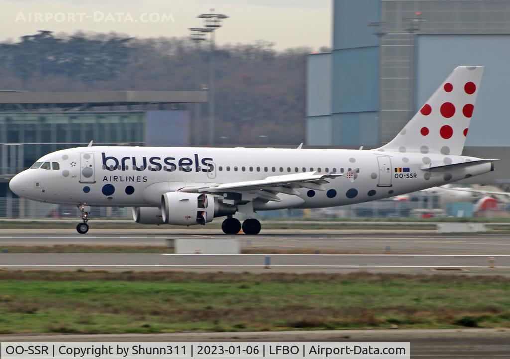 OO-SSR, 2010 Airbus A319-112 C/N 4275, Landing rwy 14R in new c/s