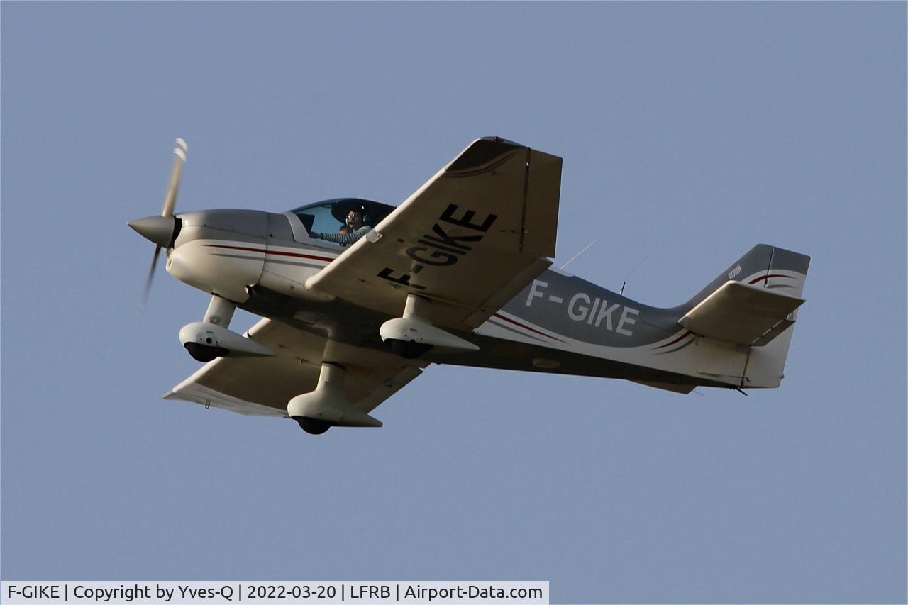 F-GIKE, Robin DR-400-140B Major C/N 1929, Robin DR-400-140B Major, Take off rwy 25L, Brest-Bretagne airport (LFRB-BES)