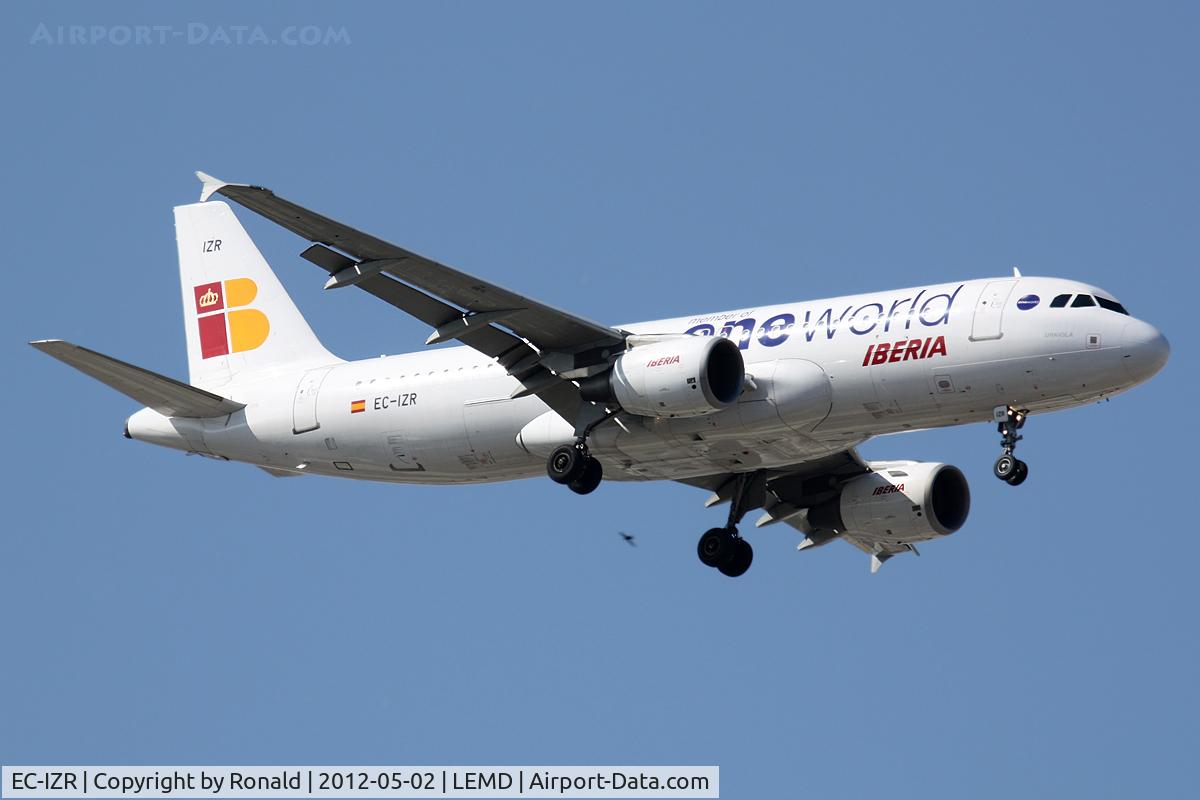 EC-IZR, 2004 Airbus A320-214 C/N 2242, at mad