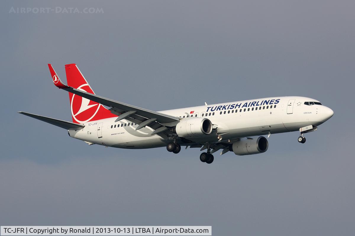 TC-JFR, 1999 Boeing 737-8F2 C/N 29779, at ist