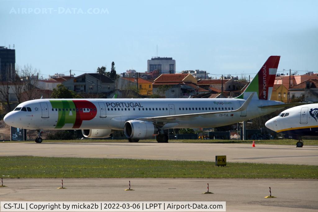CS-TJL, 2018 Airbus A321-251N C/N 8591, Parked