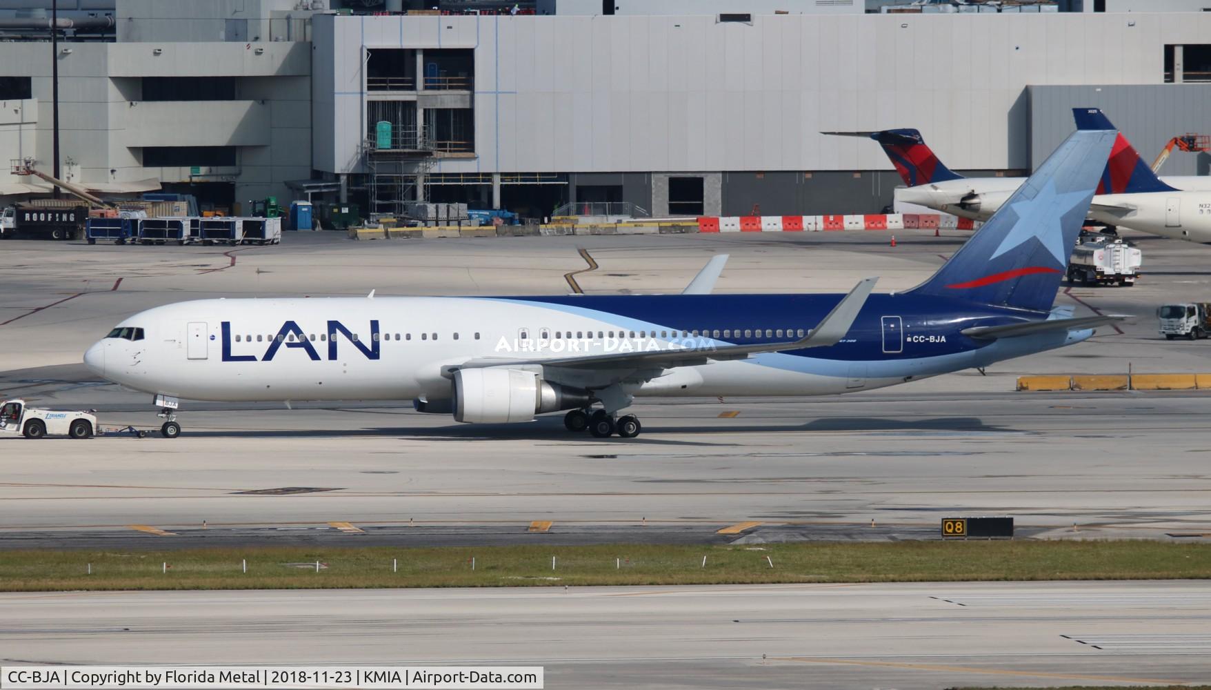 CC-BJA, 1996 Boeing 767-316/ER C/N 26329, LAN 767-300 zx