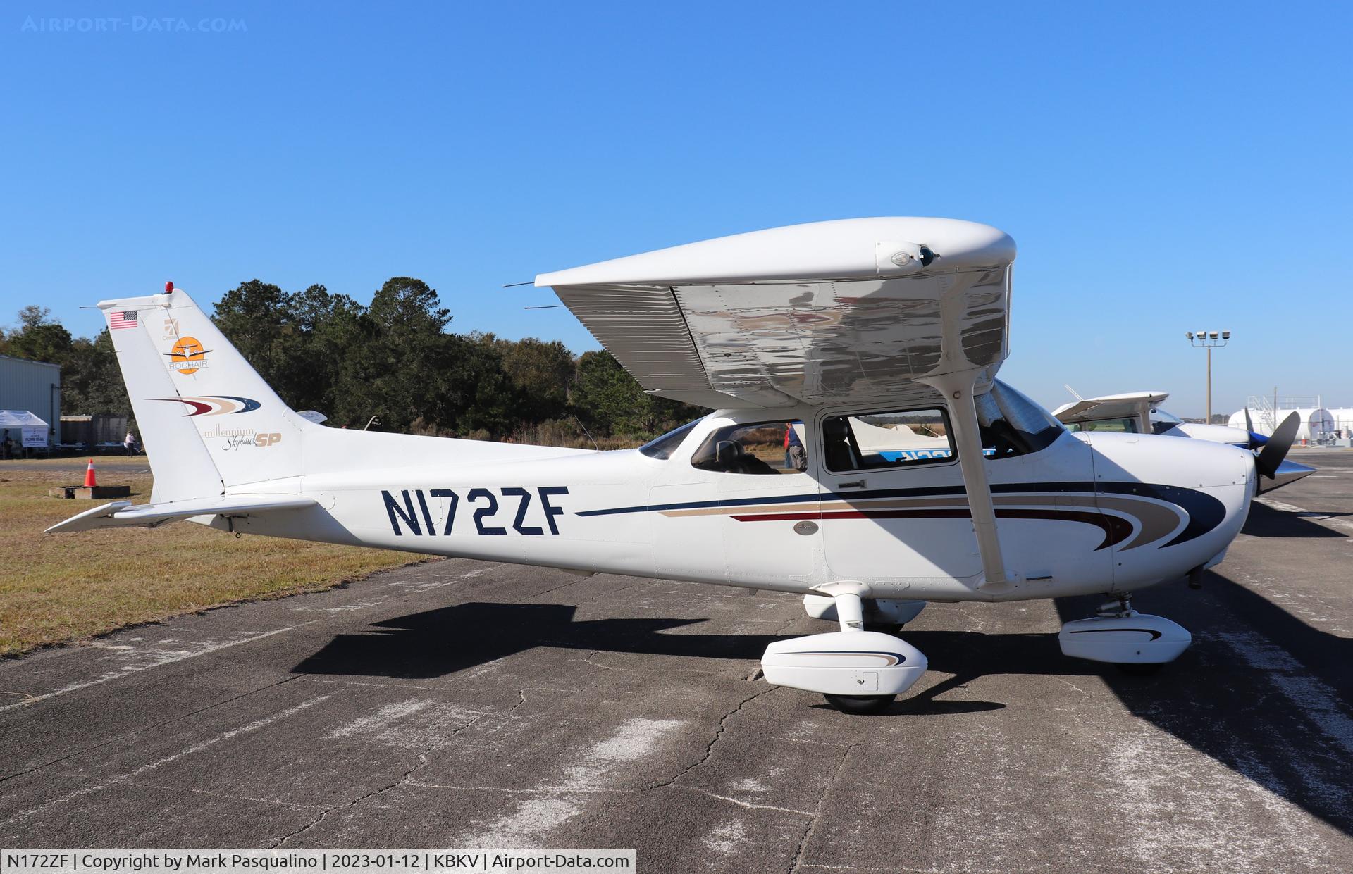 N172ZF, 2000 Cessna 172S Skyhawk SP C/N 172S8451, Cessna 172S