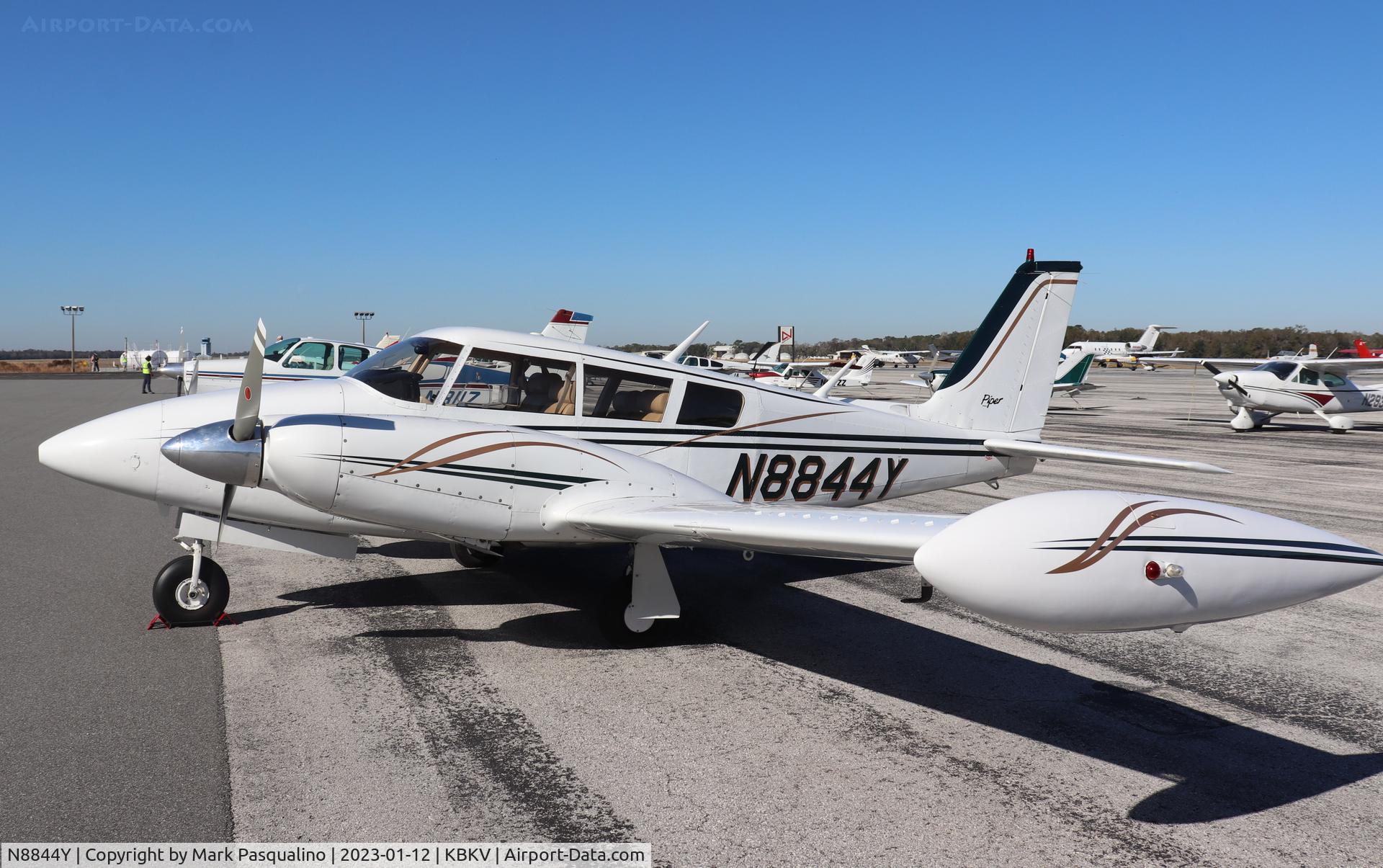 N8844Y, 1969 Piper PA-39-160 Twin Comanche C/R C/N 39-3, Piper PA-39