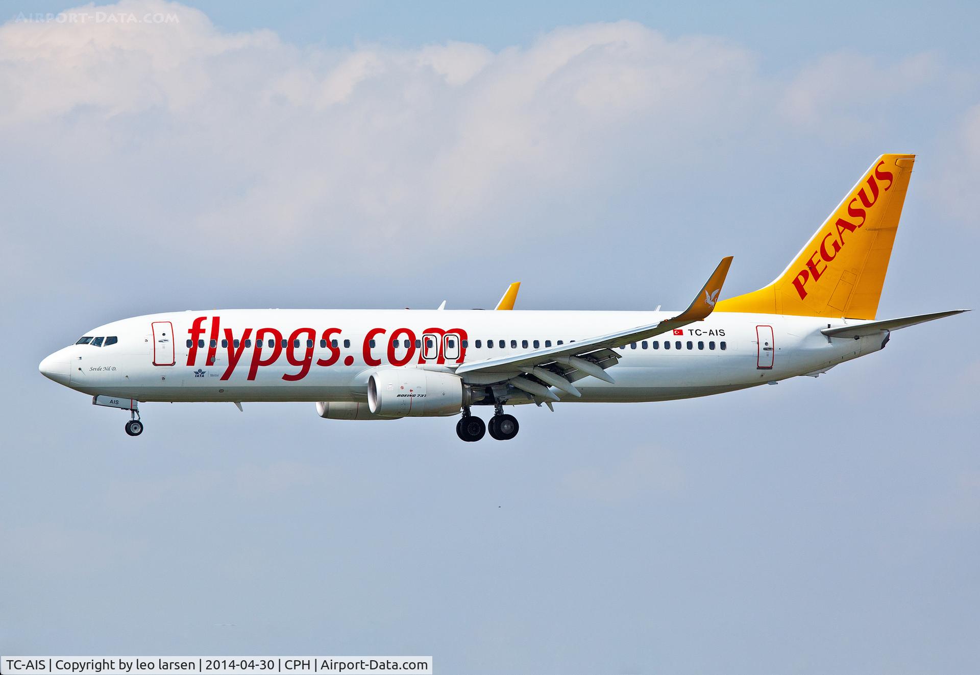 TC-AIS, 2011 Boeing 737-82R C/N 38174, Copenhagen 30.4.2014