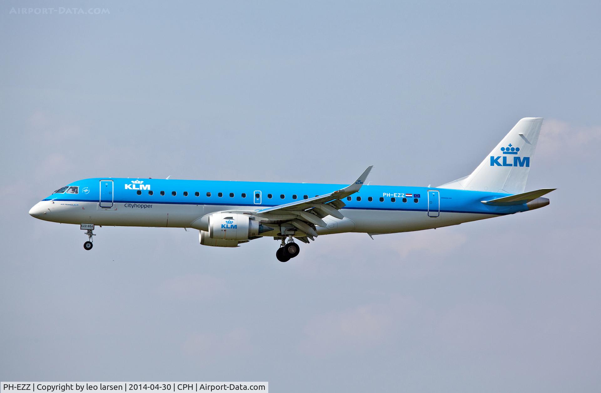 PH-EZZ, 2013 Embraer 190STD (ERJ-190-100) C/N 19000654, copenhagen 30.4.2014