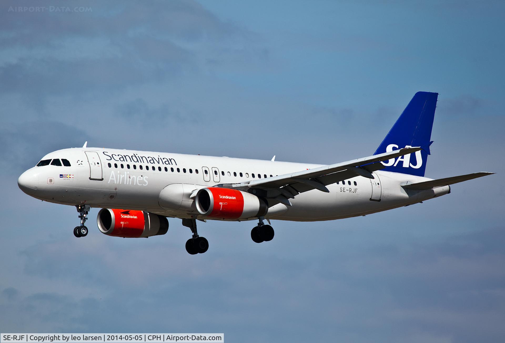 SE-RJF, 2000 Airbus A320-232 C/N 1383, Copenhagen 5.5.2014
