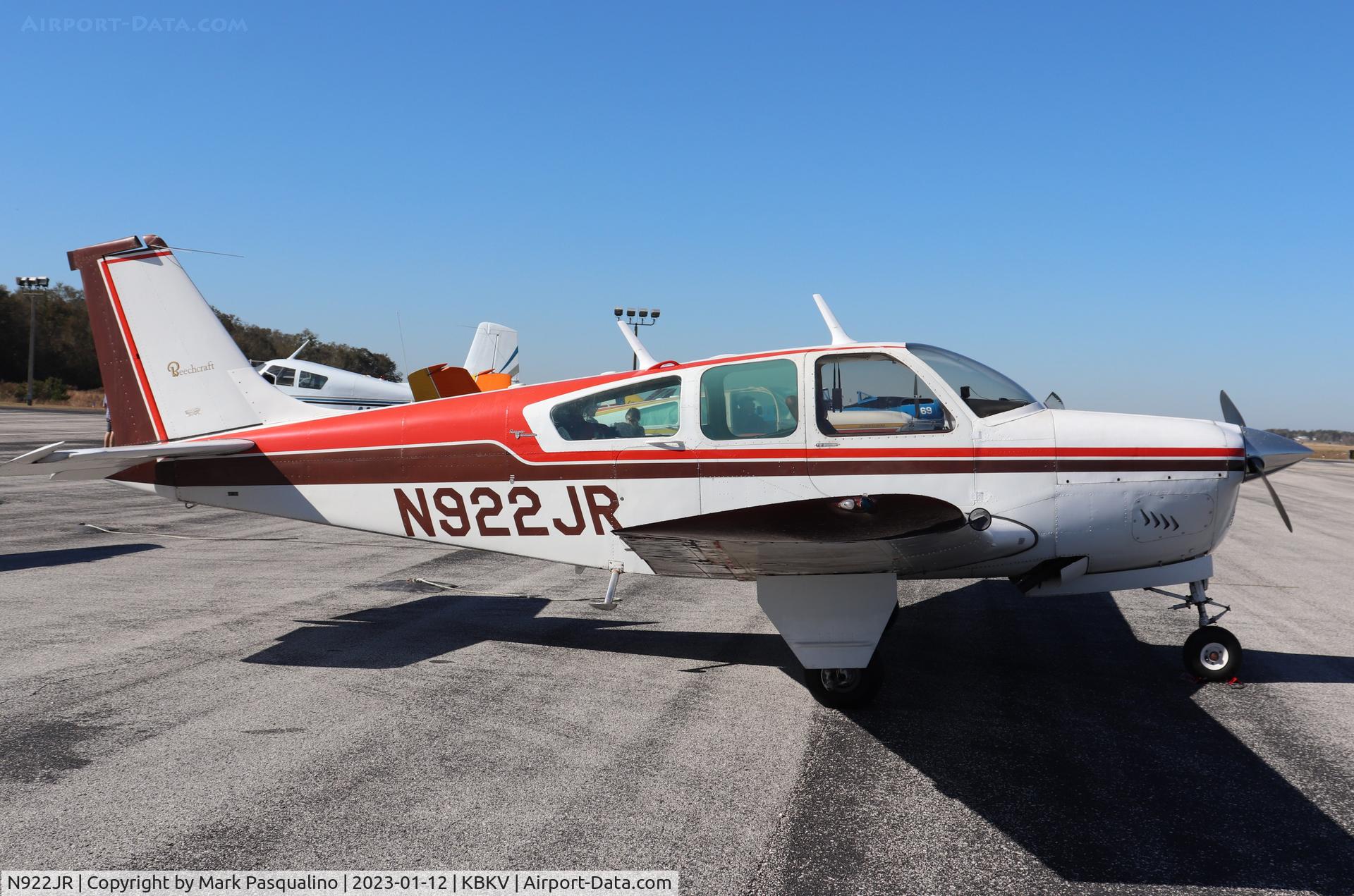 N922JR, 1962 Beech 35-B33 Debonair C/N CD-586, Beech B33