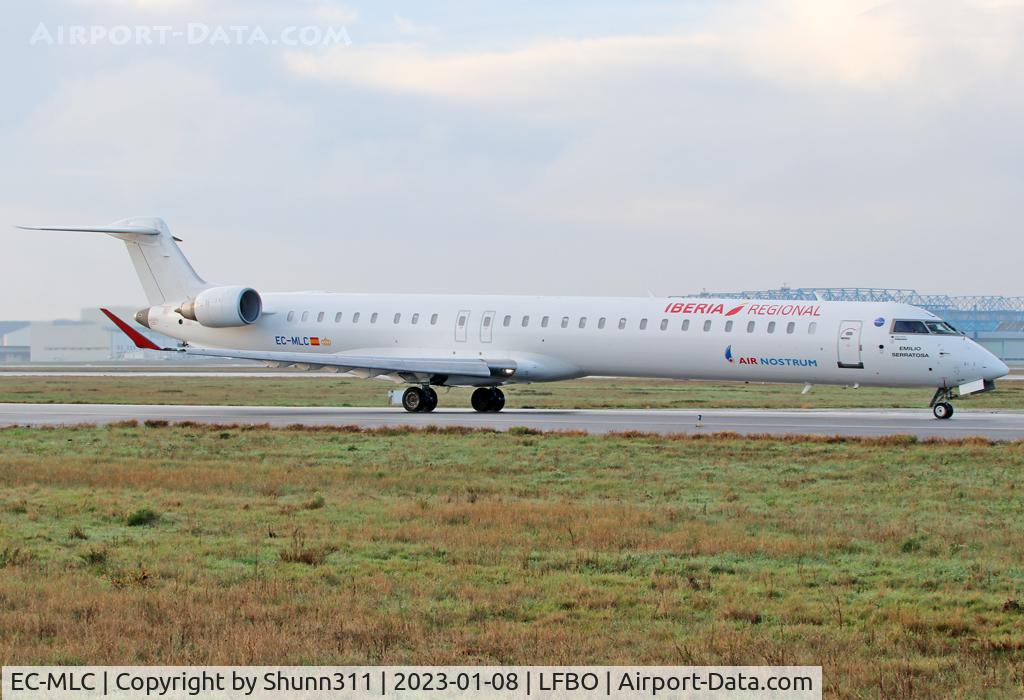 EC-MLC, 2016 Bombardier CRJ-1000ER NG (CL-600-2E25) C/N 19048, Taxiing holding point rwy 14L for departure...