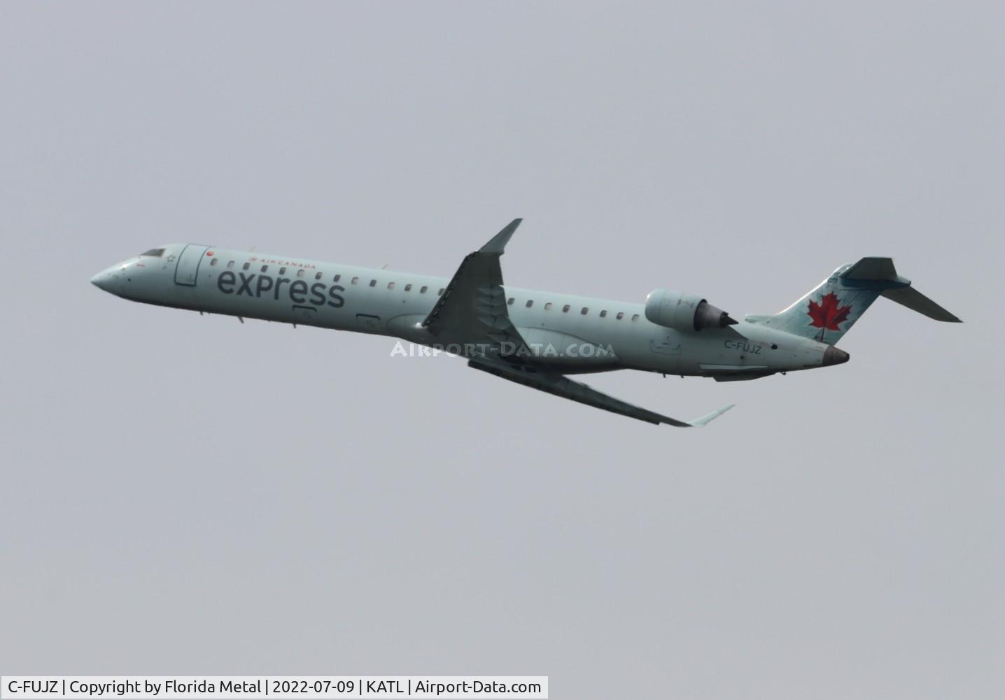 C-FUJZ, 2005 Bombardier CRJ-900 C/N 15048, Air Canada CRJ-900 zx