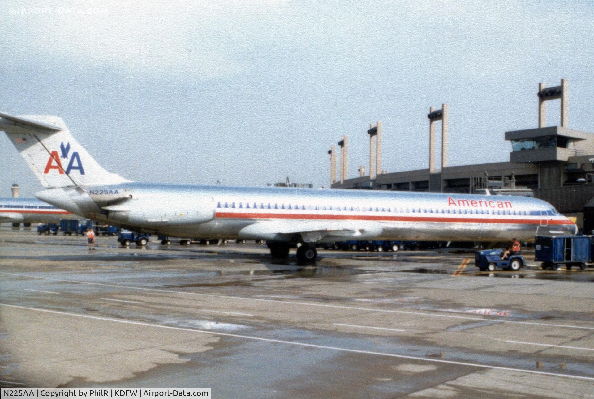 N225AA, 1983 McDonnell Douglas MD-82 (DC-9-82) C/N 49175, N225AA 1983 MD82 American Airlines DFW