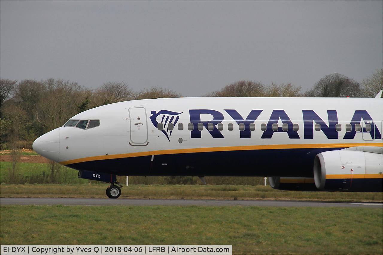 EI-DYX, 2008 Boeing 737-8AS C/N 37517, Boeing 737-8AS, Taxiing rwy 25L, Brest-Bretagne airport (LFRB-BES)