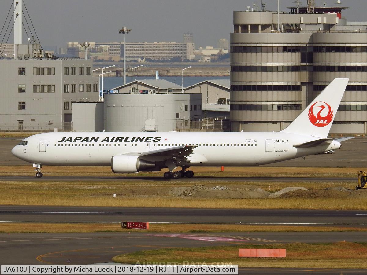 JA610J, 2004 Boeing 767-346/ER C/N 33846, At Haneda