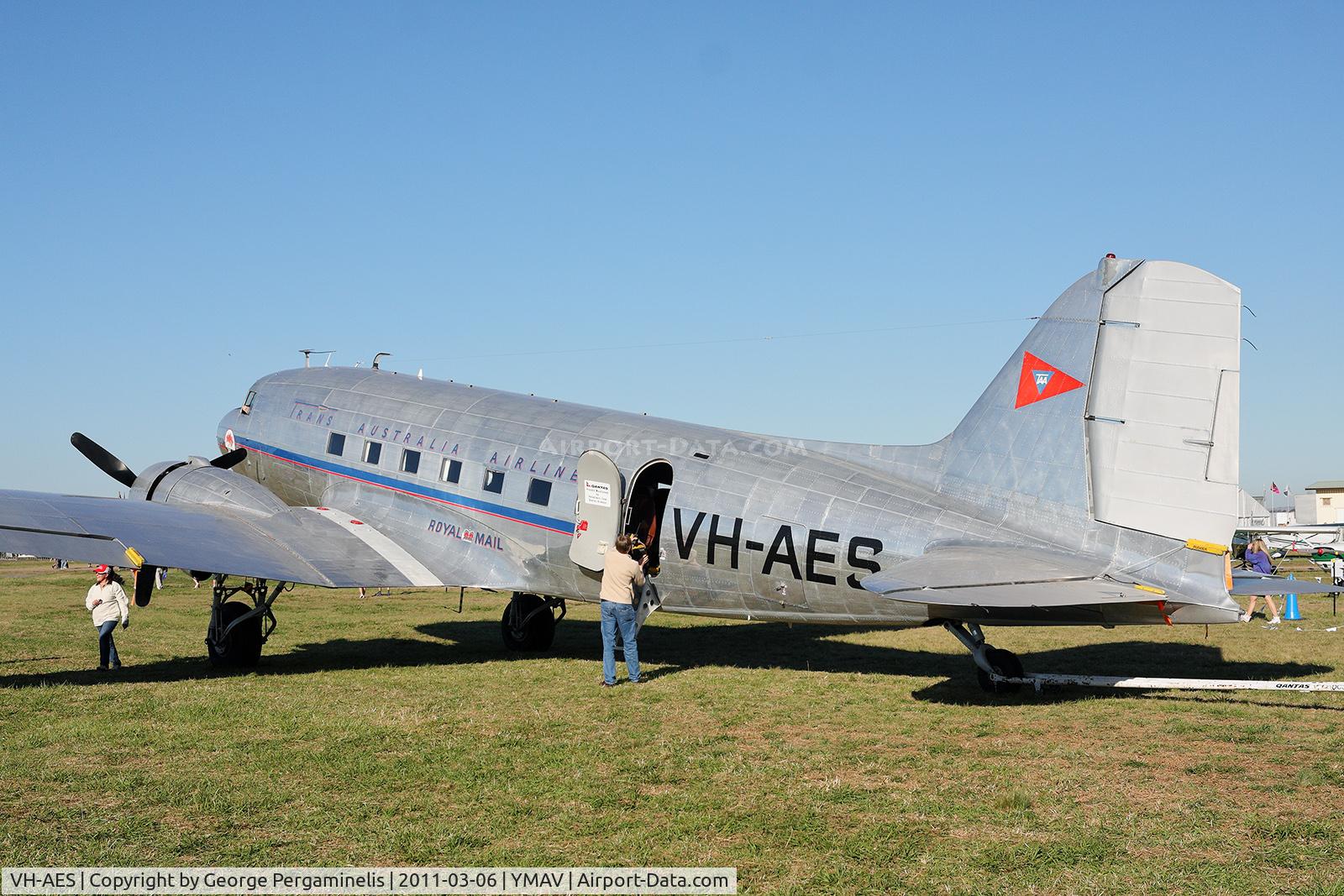 VH-AES, 1942 Douglas DC3C-S1C3G (C-47) C/N 6021, Airshow.